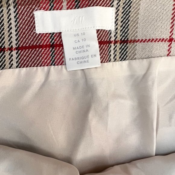 H&M Plaid Skirt - Picture 2 of 3